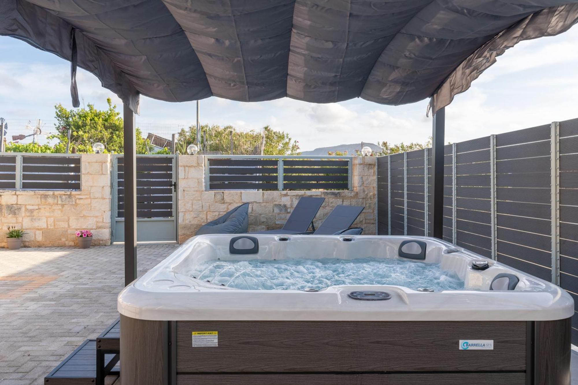 Md Residence Near The Beach W Bbq And Private Parking Hersonissos  Ngoại thất bức ảnh